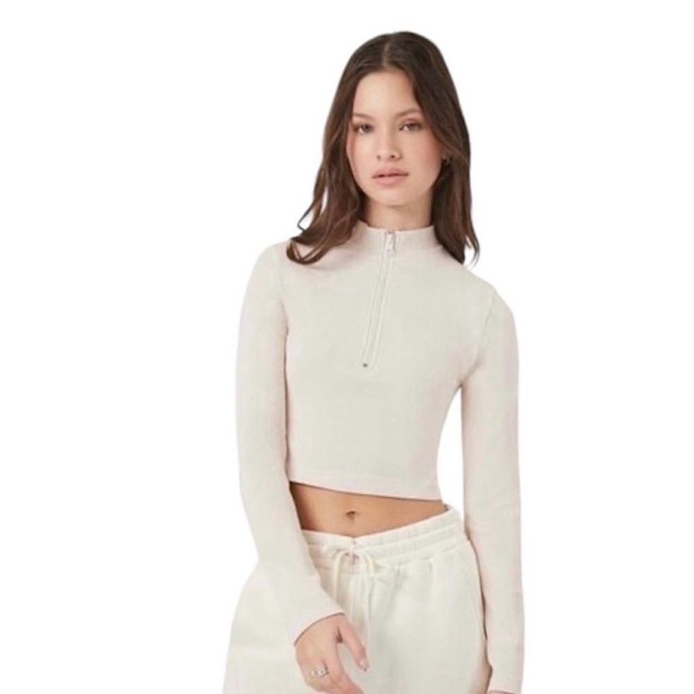 Forever 21 seamless half-zip birch crop top - large